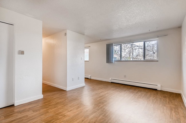 Photo - Geneva Apartments