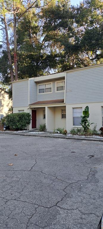 Building Photo - 3925 SW 26th Terrace