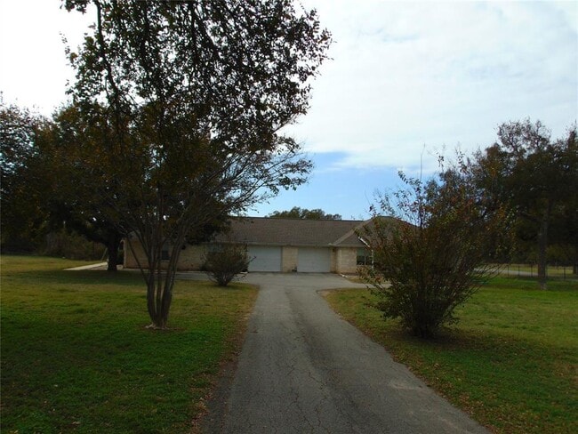 Building Photo - 27005 Ranch Rd 12 Rental