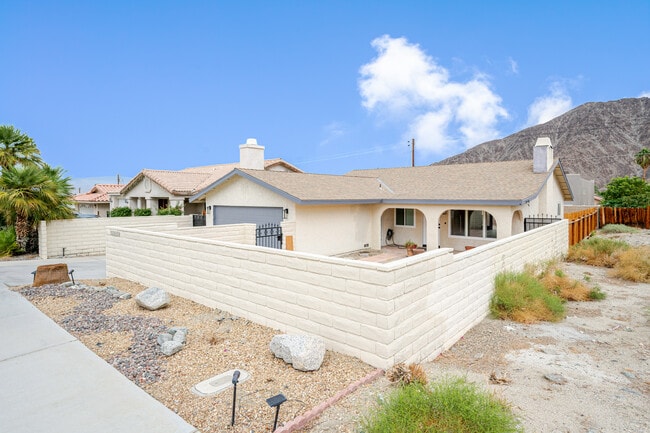 Photo - 53840 Eisenhower Dr