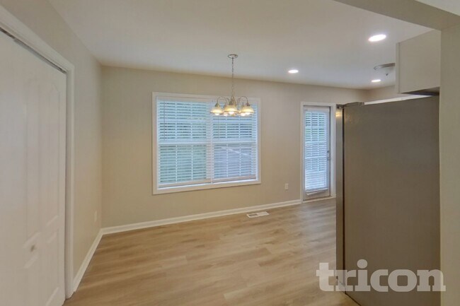 Photo - 157 Millwheel Dr