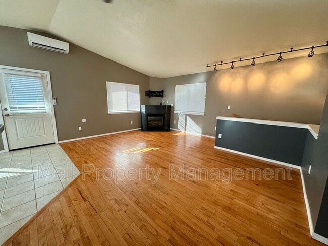 Photo - 490 SE Alpine Ave