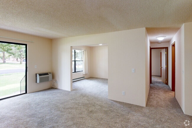 2HAB, 2BA - 1,065 ft² - Vintage Place Retirement 55+-No Pets Allowed