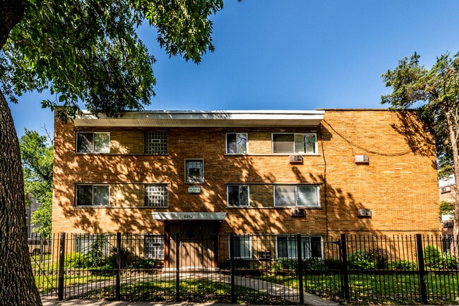 Photo - 8352 S Ellis Ave Apartments