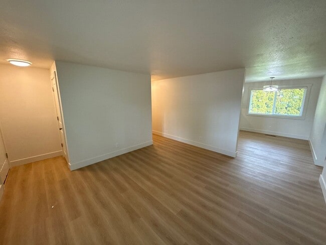 Photo - 1507 Freeman Ct NE