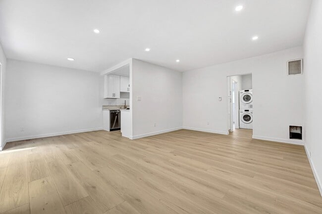 Photo - 1241 9th St Unidad 4