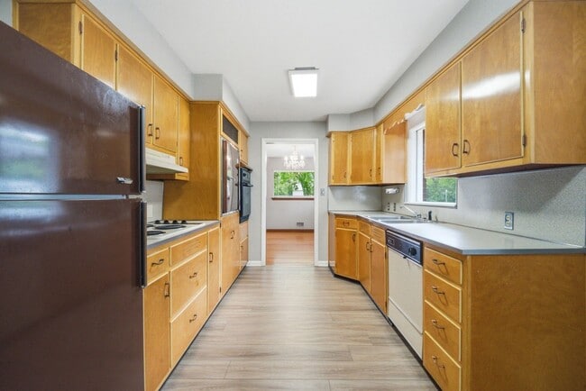 Photo - 3233 Brady Ln