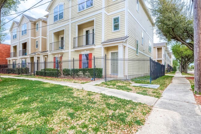 Photo - 1119 Palmer St