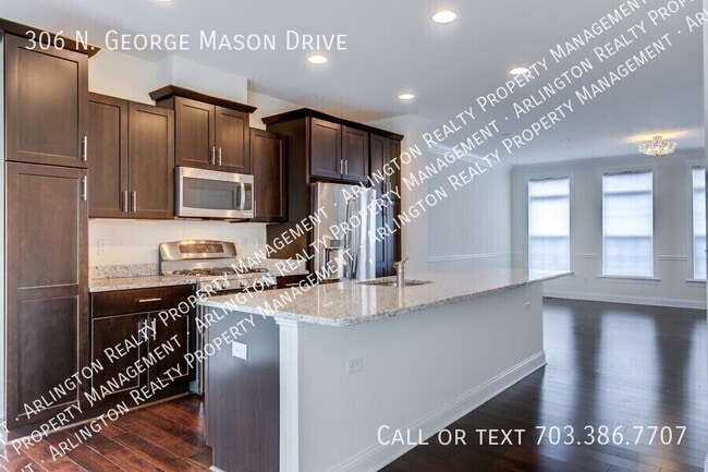 Photo - 306 N George Mason Dr