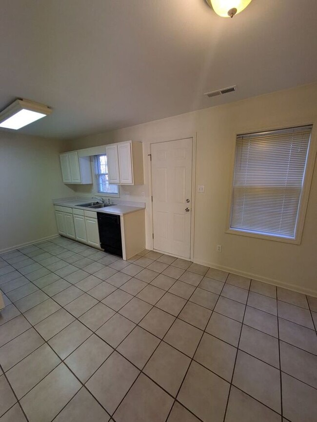 Photo - 2BD/2.5BA Unit at Water Oaks in Hickory