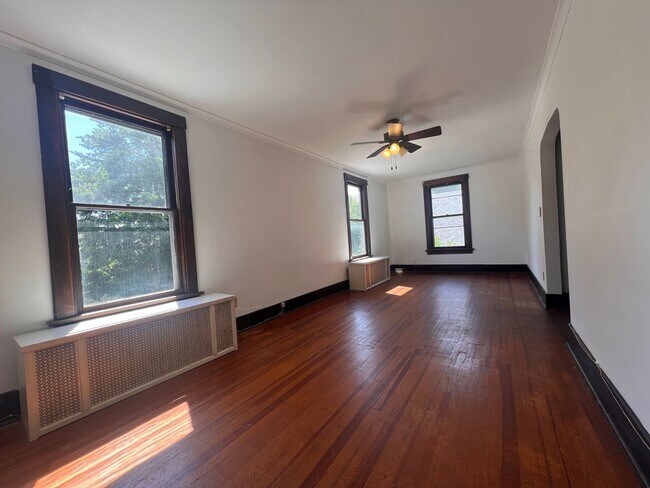Photo - 2224 Iowa St Unit 2224 Iowa Street Upper