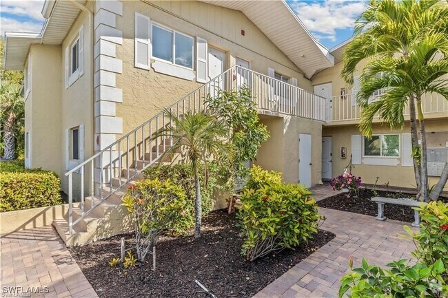 Building Photo - 8127 Country Rd Unit 203 Rental