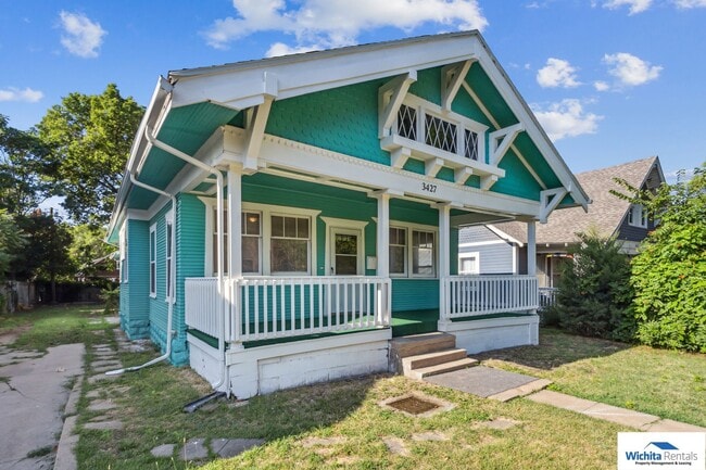 Photo - Large Bungalow  in College Hill