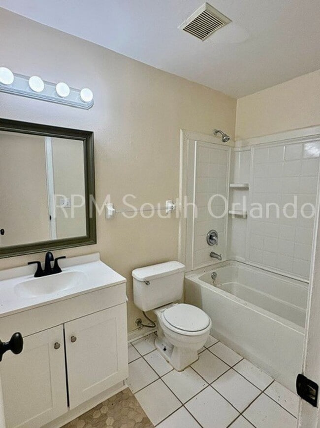 Photo - Charming 3-bedroom, 2-bathroom home Located in a well-established neighborhood in Ocoee