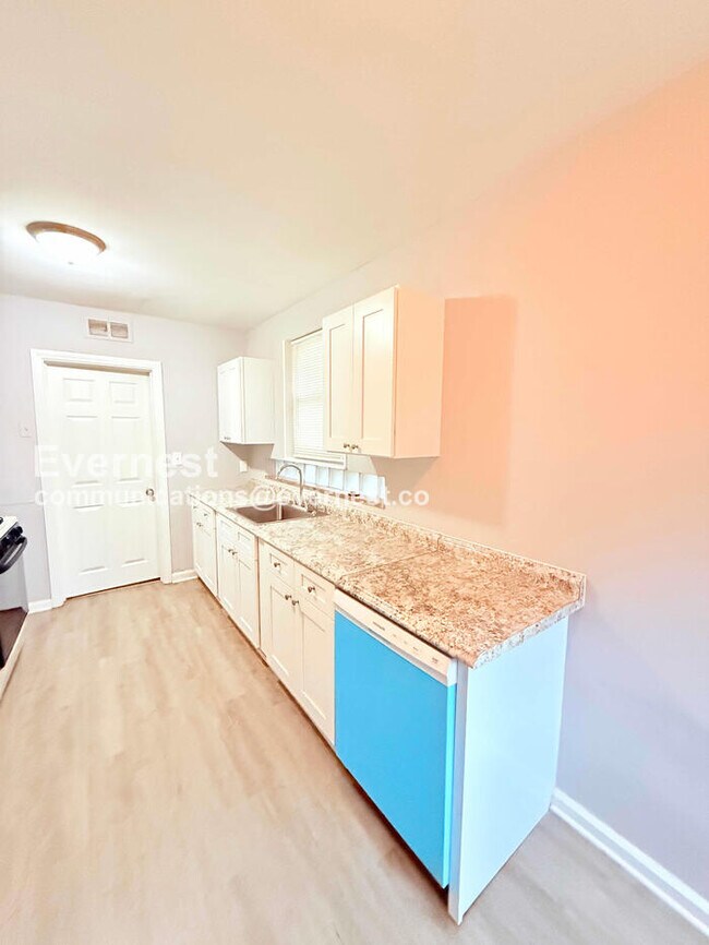 Photo - 18455 Wormer Ave