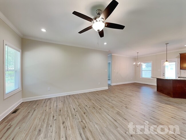 Photo - 210 Wildwood Loop