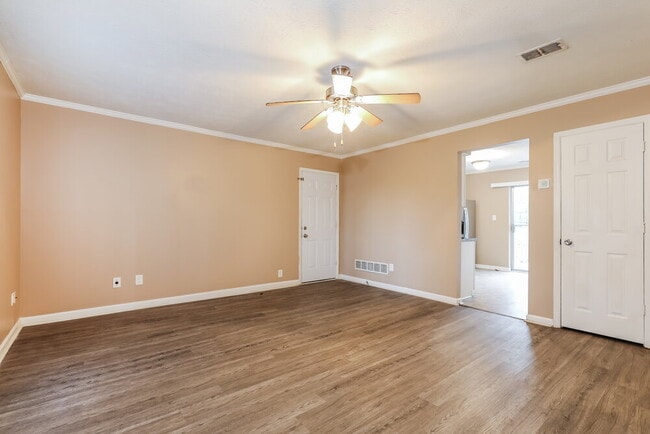 Photo - 11010 Highridge Ct