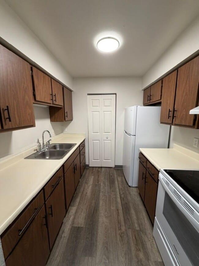 Photo - 305 W Locust St Unit 30