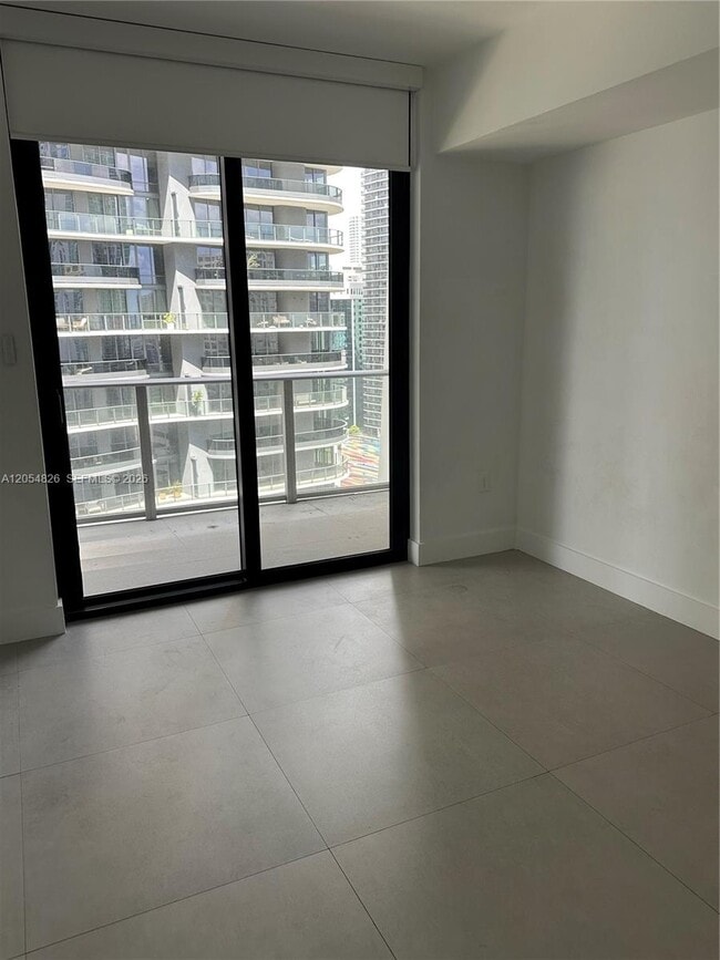 Photo - 1010 Brickell Ave Unit 2707