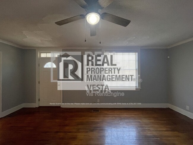 Photo - 1256 Winton Ave