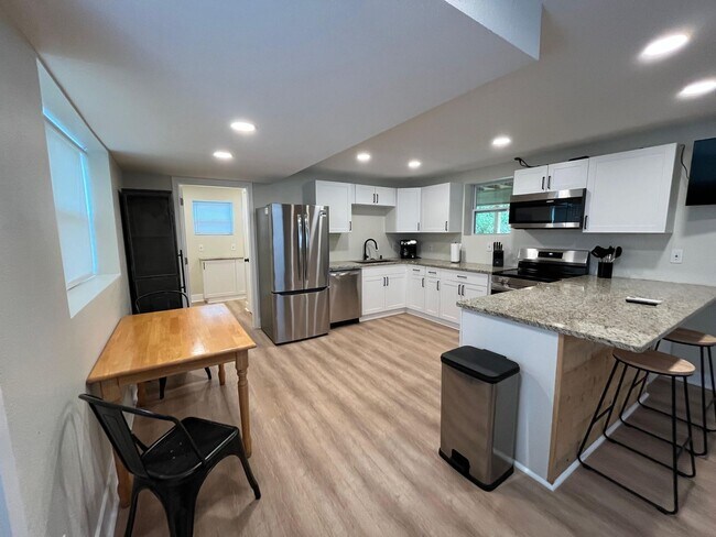 Photo - 254 Third St Unidad A