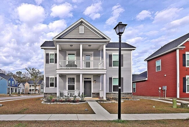 Building Photo - 3/2.5 home in the desirable neighborhood of Boltons Landing in West Ashley!