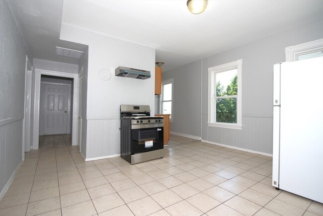 Photo - 82 Fox St Unit 2