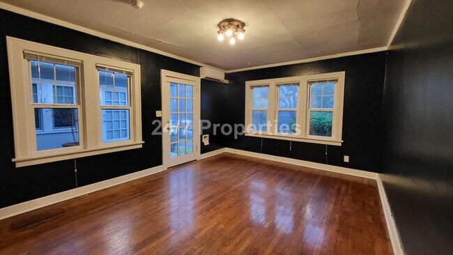 Photo - Large 1BD I 1BA Unit - Hawthorne Belmont! Unit 2922