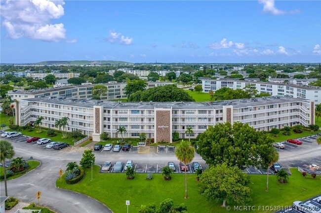 Building Photo - 167 Grantham E Unit 167