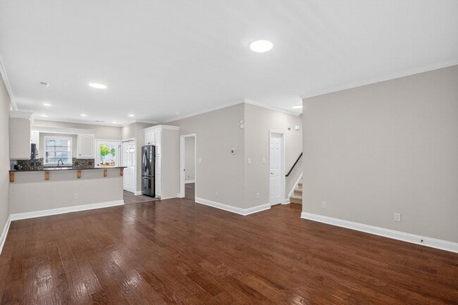 Photo - 124 Quality Dr