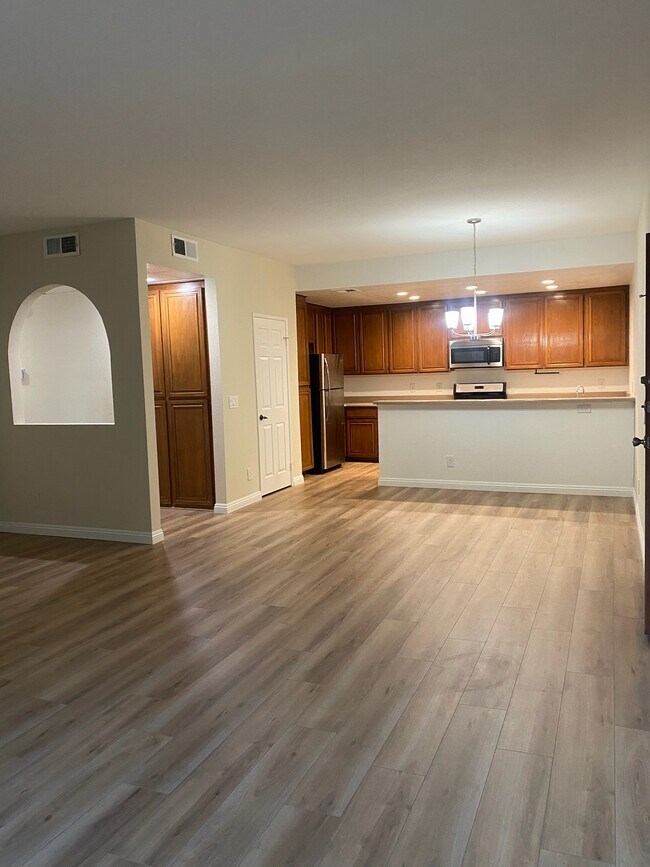 C Unit 200 - Villa Dickens