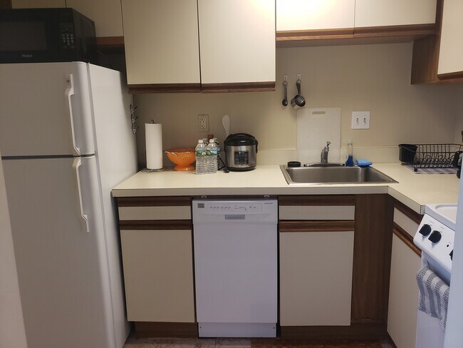 466 Commonwealth Ave Unit 807