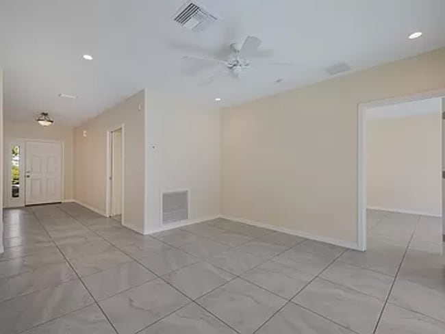 Photo - Conveniently located to everything. 3 bedr...