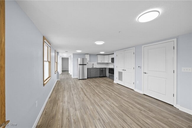 Photo - 1735 Merriman Rd Unit 301