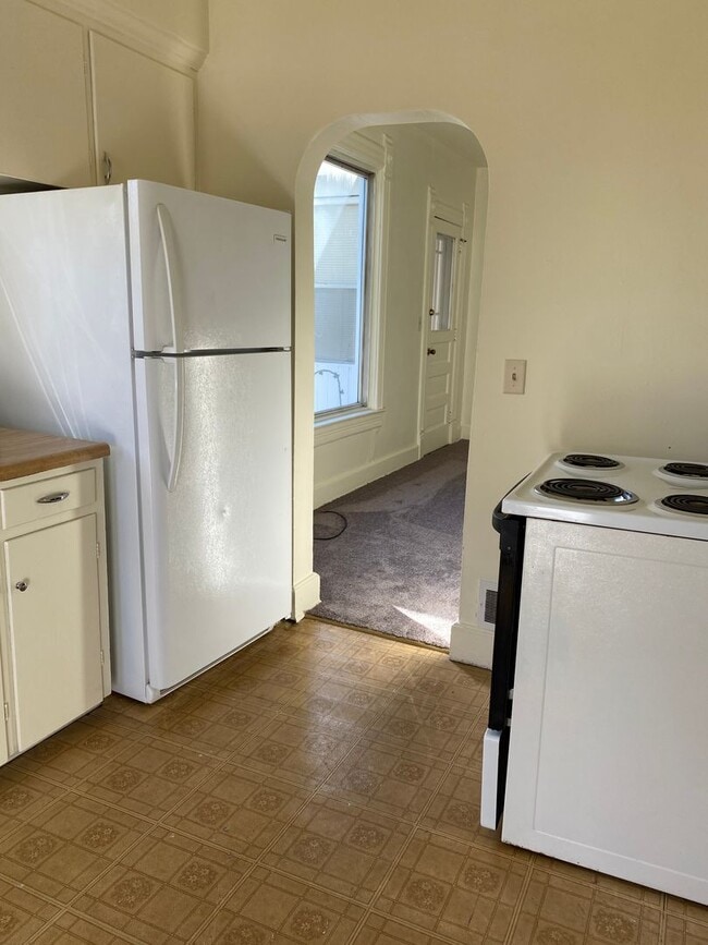 Photo - 1347 Center Ave Unidad Lower Rear