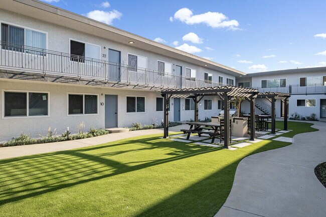 Arlington Square Apartments
