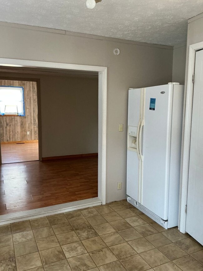 Photo - 131 Crescent Ln