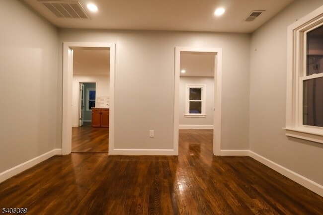 Photo - 655 E Passaic Ave Unit 2