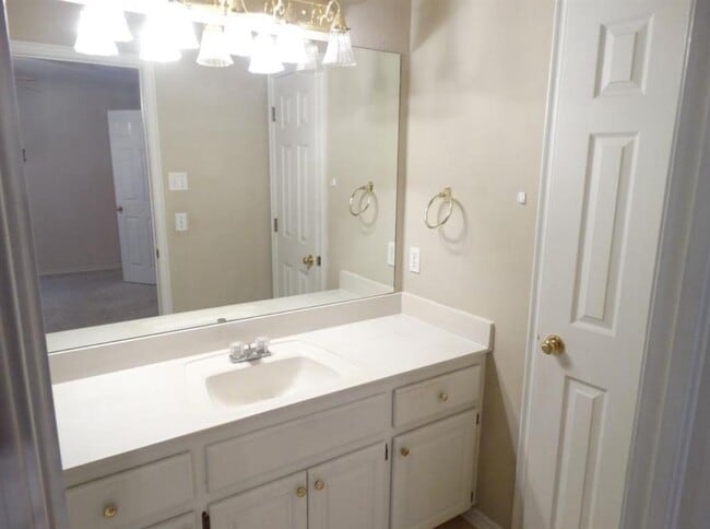 Photo - 3813 Southwind Ave