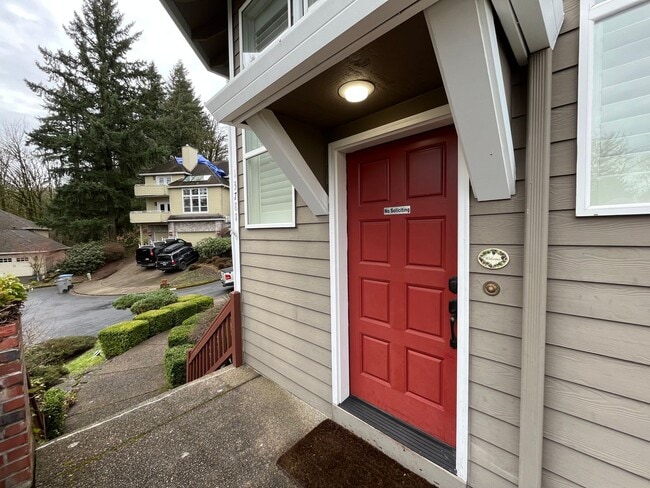 Photo - Immaculate 4 bedroom, 3.5 bathroom, tri-level Home in Tigard!! Expansive Views, Office space, Gam...