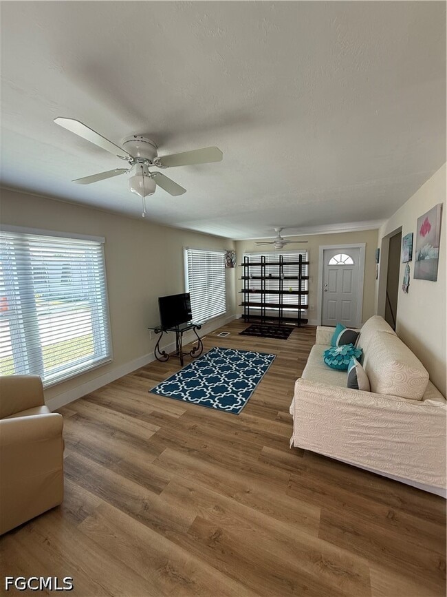 2112 Ixora Ct
