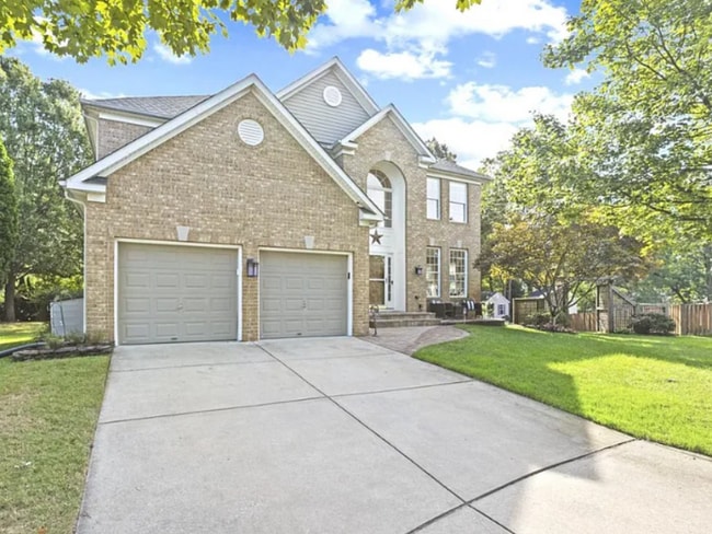 Building Photo - 8040 Flora Ln