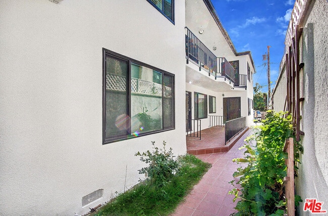 Photo - 722 Lincoln Blvd Unit 6