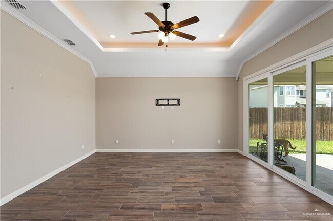 Photo - 4400 Caddo Ln