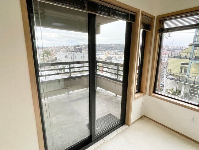 Photo - Queen Anne Condo with Exceptional Views an... Unit 201