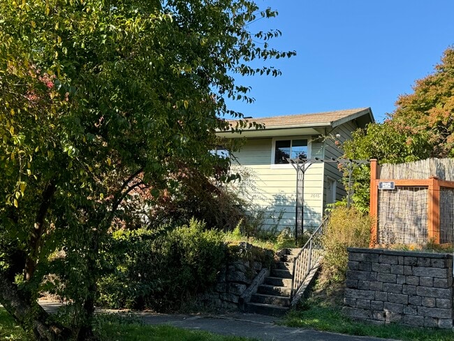 Front Entrance - 2646 NW 64th St Unidad #A