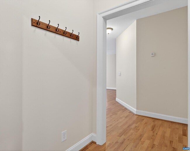 949 Glenwood Station Ln Unit 101