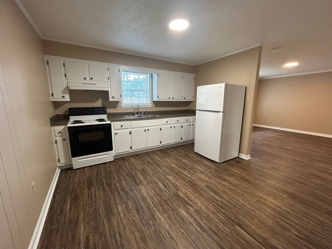 Photo - Washington Square Apartments #23 Unidad 023