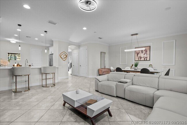 Building Photo - 131 Sword Fern Pl