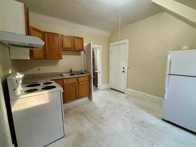 Photo - 320 Augusta Ave SE Unit 2